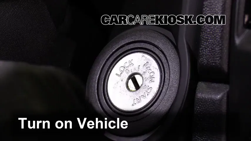 2013 Nissan Titan SV 5.6L V8 Crew Cab Pickup Bluetooth